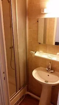 巴黎贝西酒店 *